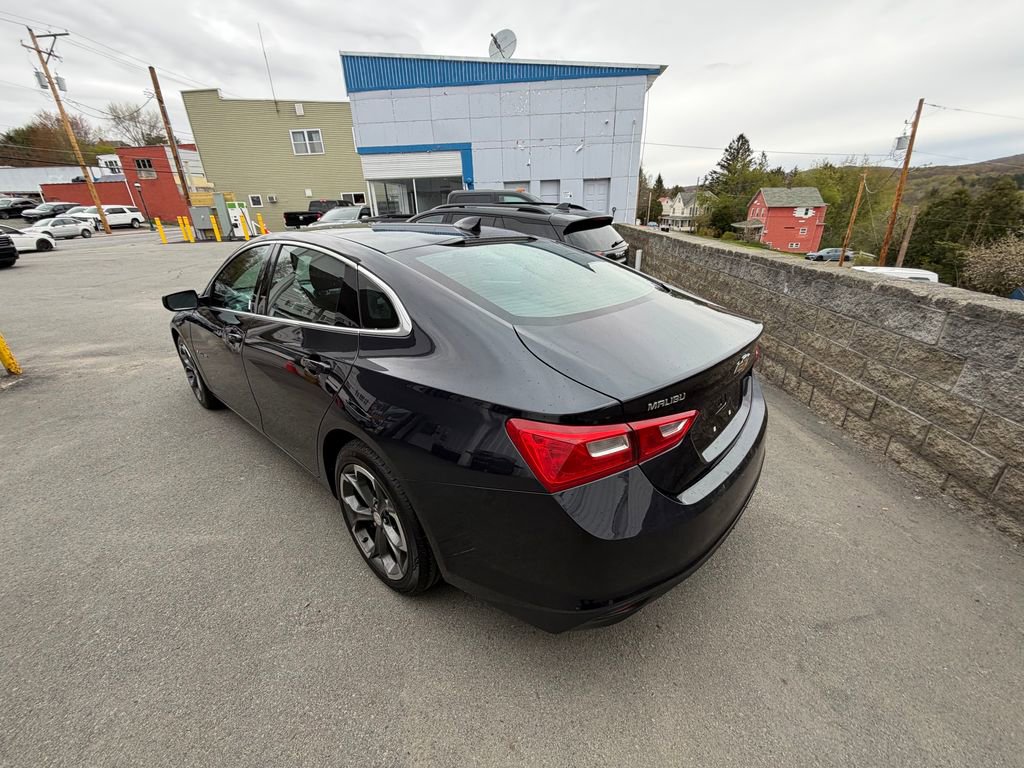 Used 2023 Chevrolet Malibu LT FWD image 4