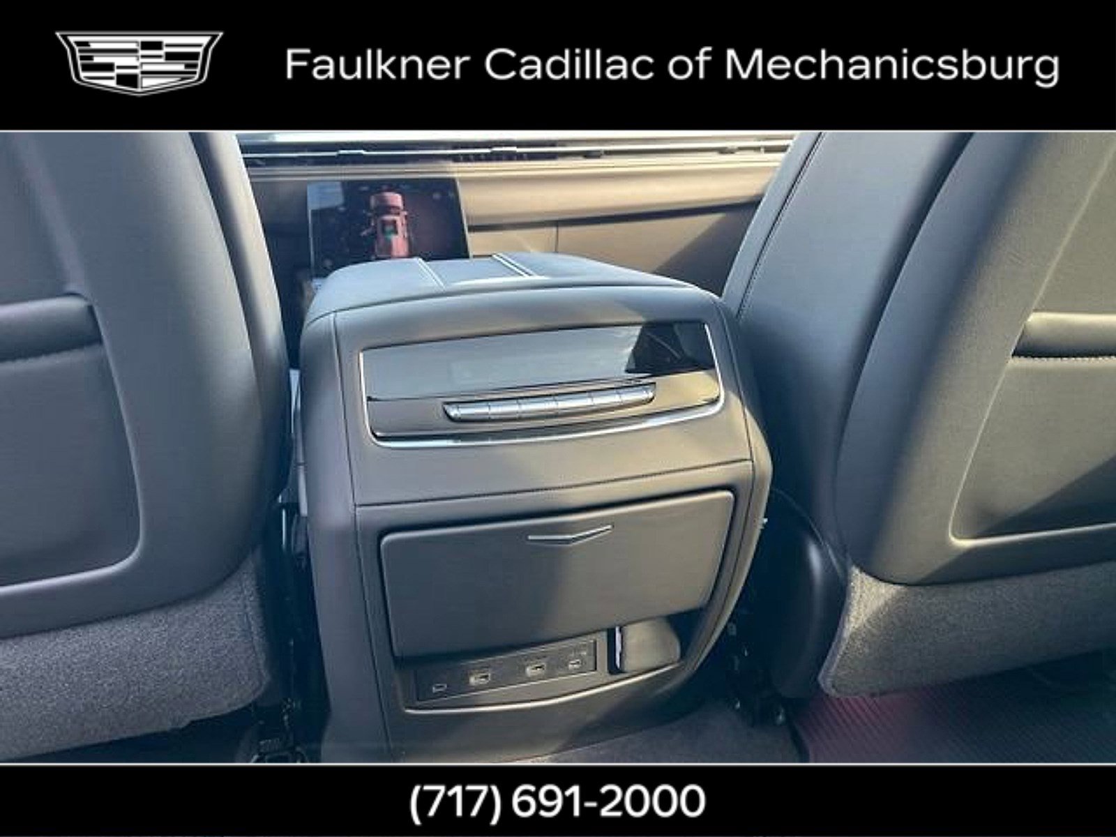 Certified 2026 Cadillac Escalade ESV Platinum Sport w/ LPO, ONYX Package AWD/4WD image 21
