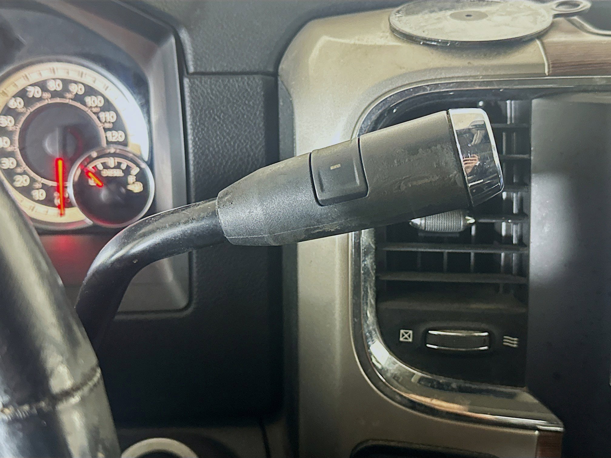 Used 2016 RAM 2500 Laramie w/ Convenience Group AWD/4WD image 24
