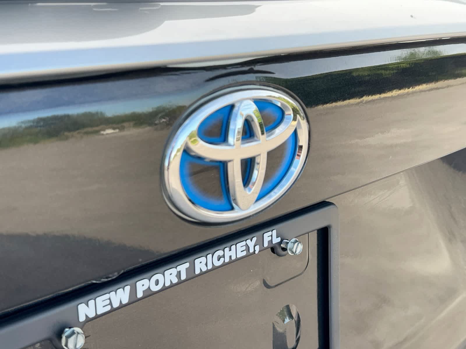 Used 2021 Toyota RAV4 XSE w/ XSE Grade Weather Package AWD/4WD image 18