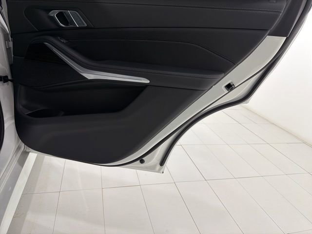 Certified 2023 BMW X7 xDrive40i w/ M Sport Package image 23