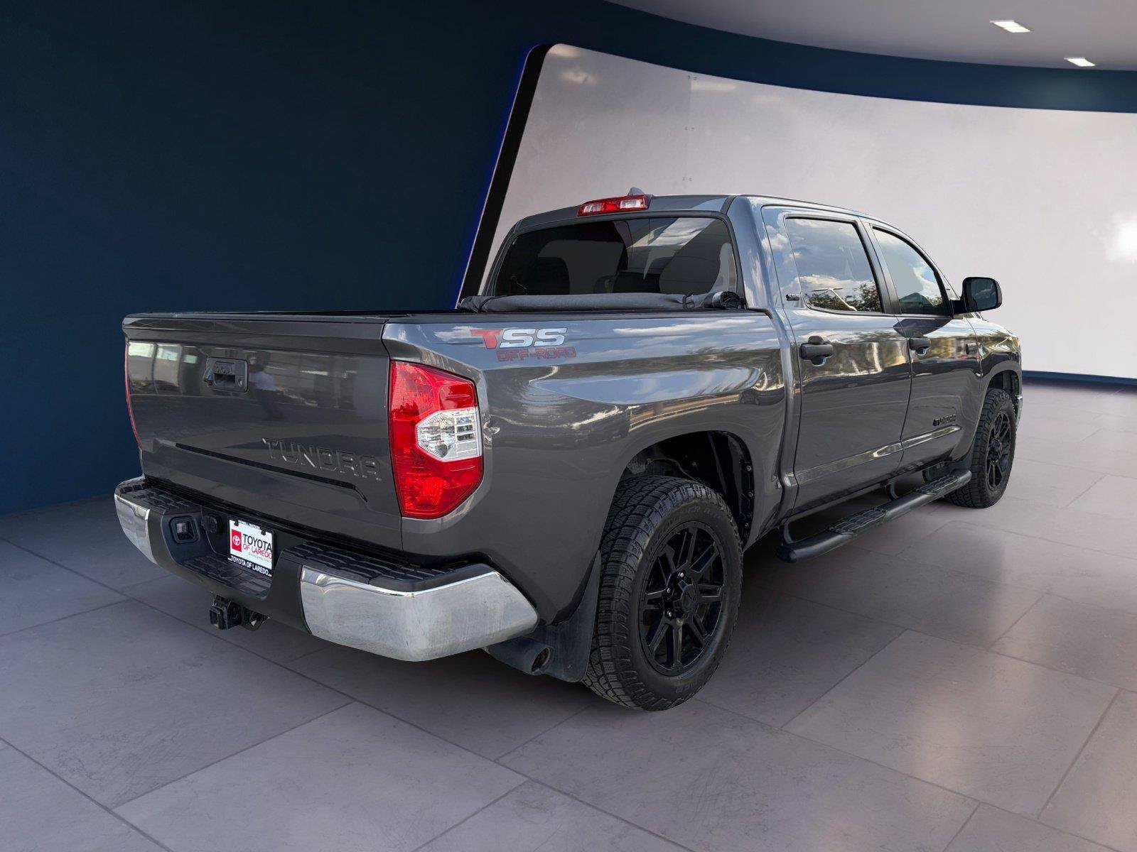 Used 2020 Toyota Tundra SR5 w/ SR5 Leather Package RWD image 5