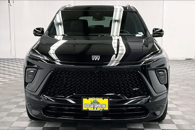 Used 2025 Buick Enclave Sport Touring w/ Power Package image 4