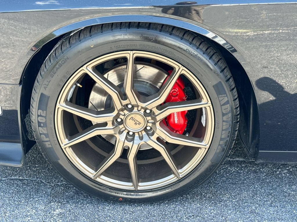 Used 2010 Dodge Challenger SRT8 RWD image 12