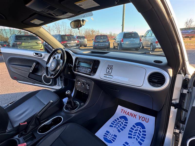 Used 2012 Volkswagen Beetle 2.5 image 35