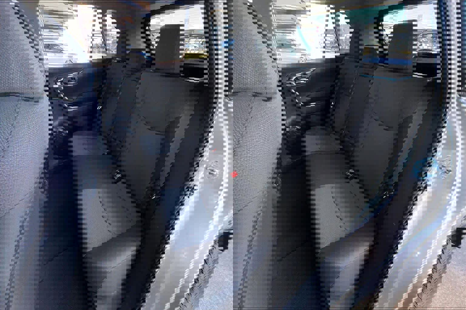 Used 2025 Toyota RAV4 XLE image 18