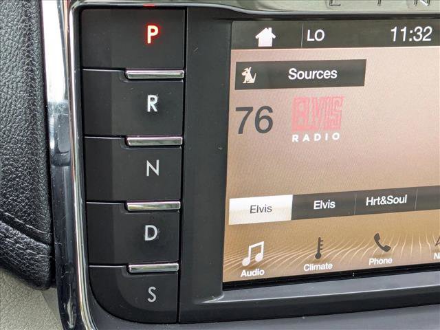 Used 2017 Lincoln Continental Reserve image 14