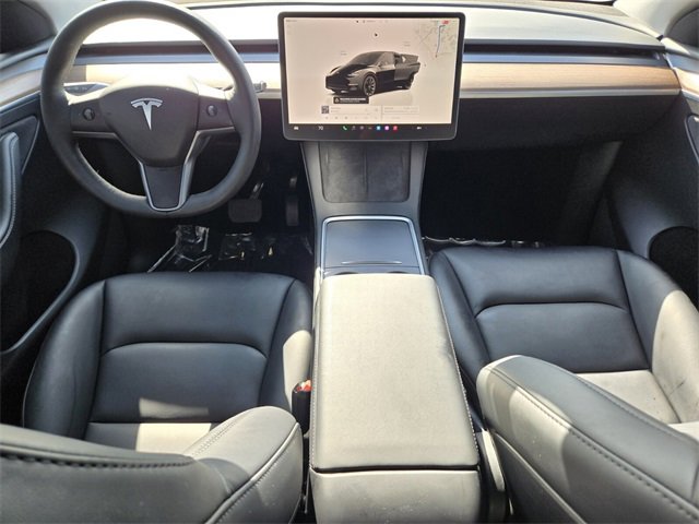 Used 2025 Tesla Model Y Long Range image 11
