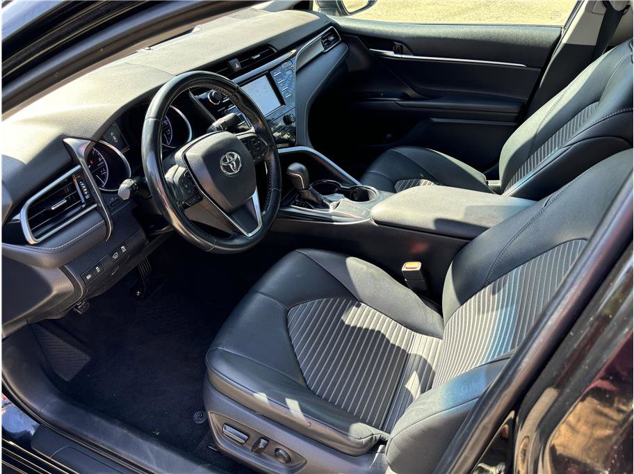 Used 2019 Toyota Camry SE image 15