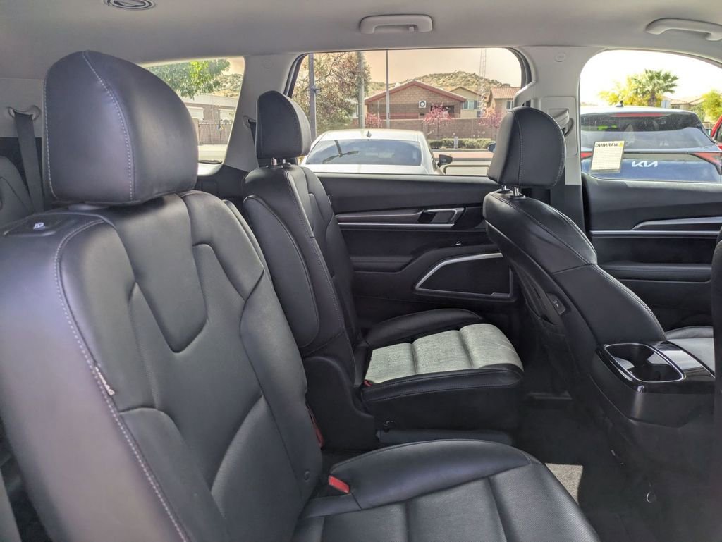 Used 2023 Kia Telluride S image 28