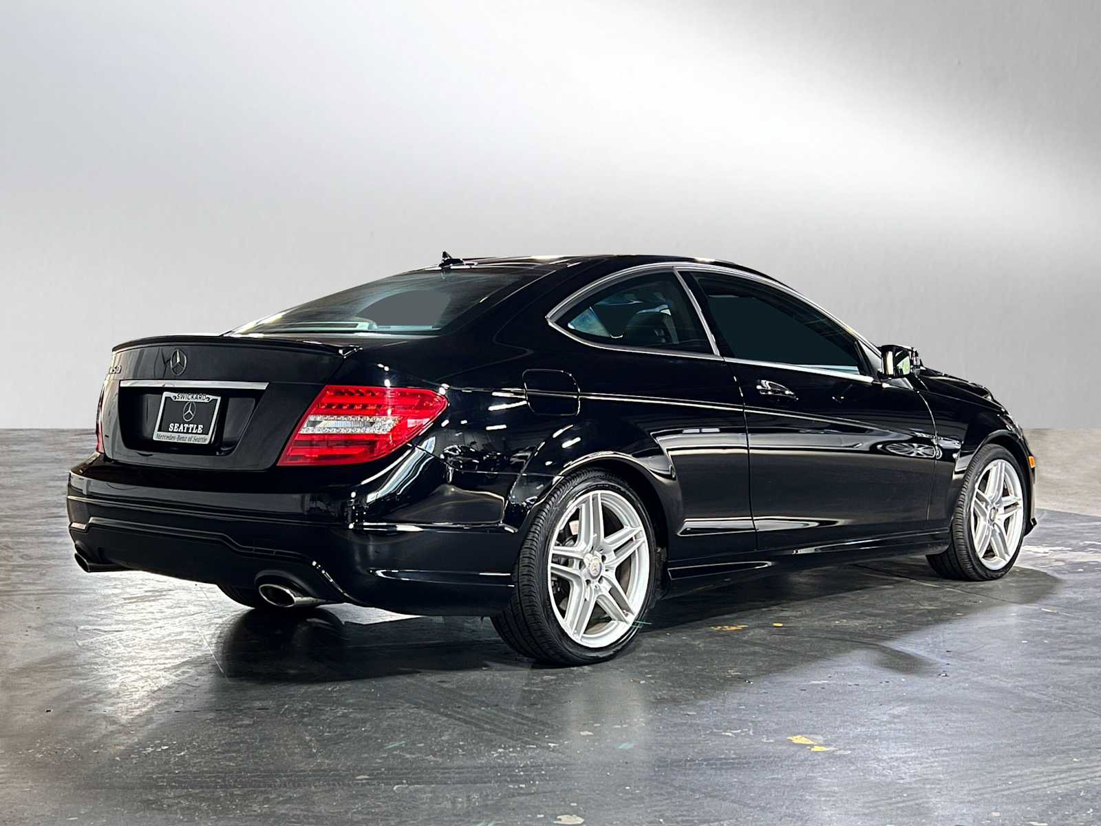 Used 2015 Mercedes-Benz C 350 Coupe image 3