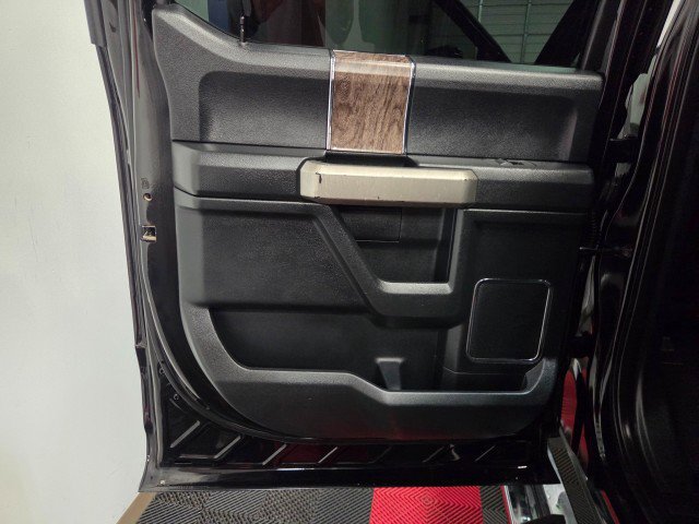 Used 2019 Ford F250 Lariat w/ Lariat Ultimate Package AWD/4WD image 36