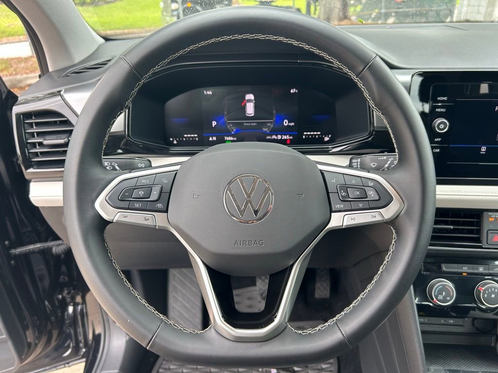 Certified 2025 Volkswagen Taos S image 22