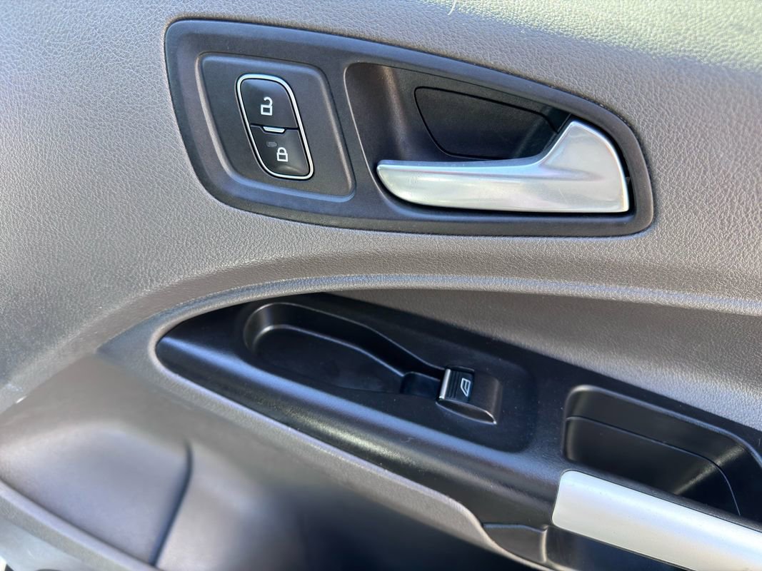 Used 2020 Ford Transit Connect XLT FWD image 27
