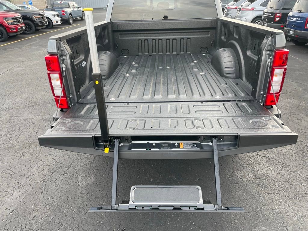 Used 2021 Ford F250 Lariat w/ Lariat Value Package image 34