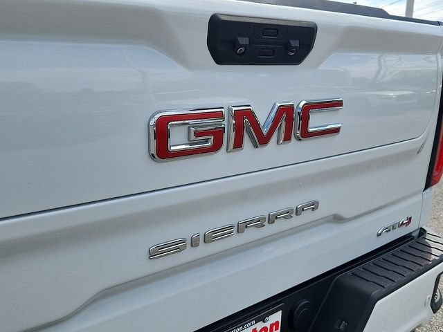 Certified 2022 GMC Sierra 1500 AT4 w/ AT4 Premium Package AWD/4WD image 31