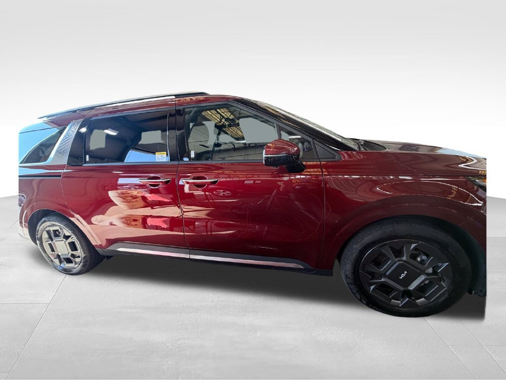 Certified 2025 Kia Carnival SX FWD image 6