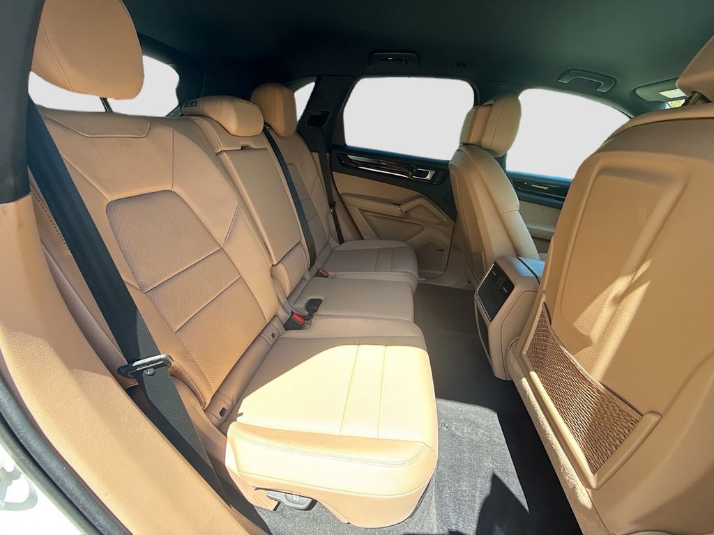 Used 2023 Porsche Cayenne image 28