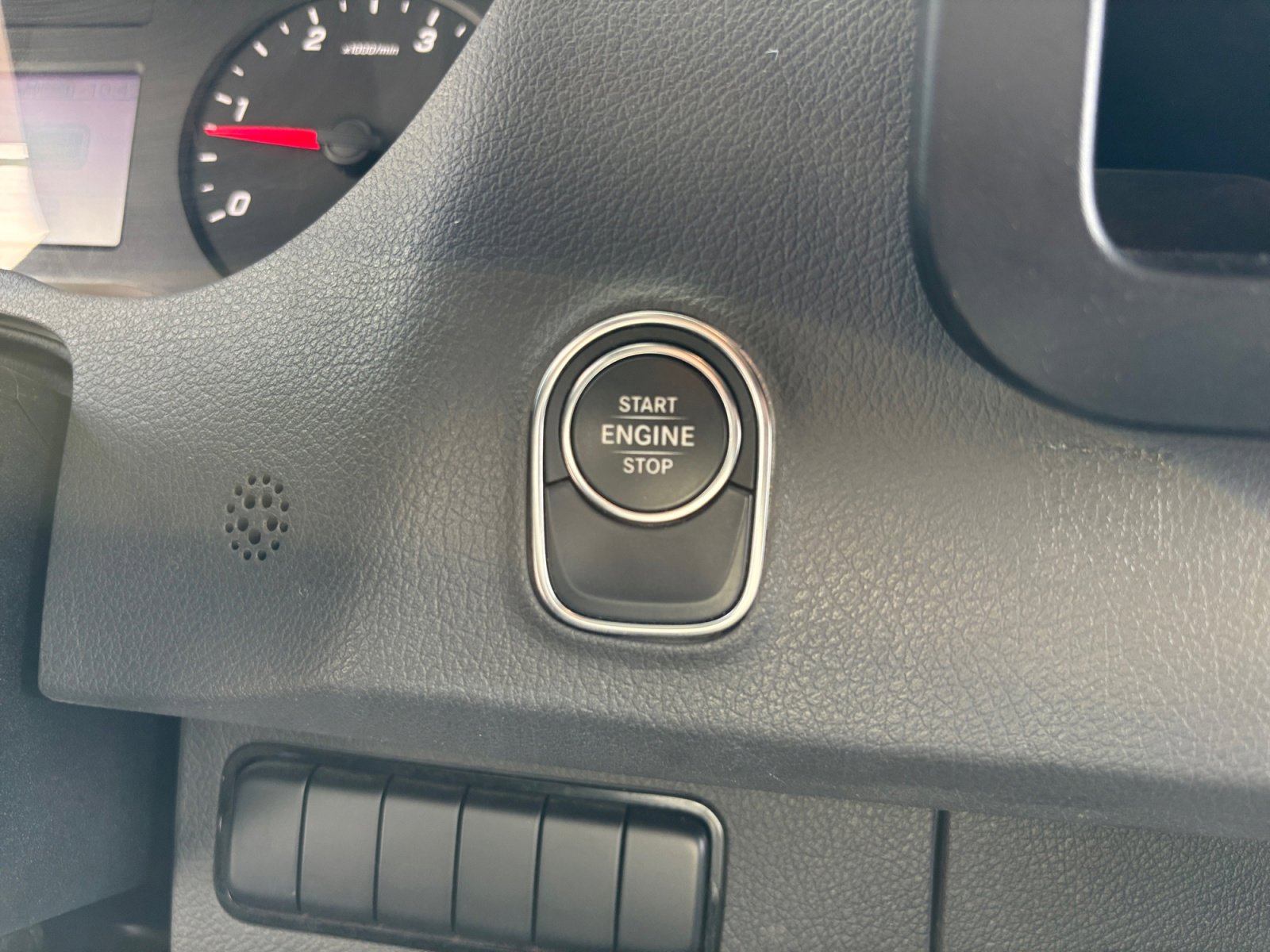 Used 2020 Mercedes-Benz Sprinter 3500 image 29