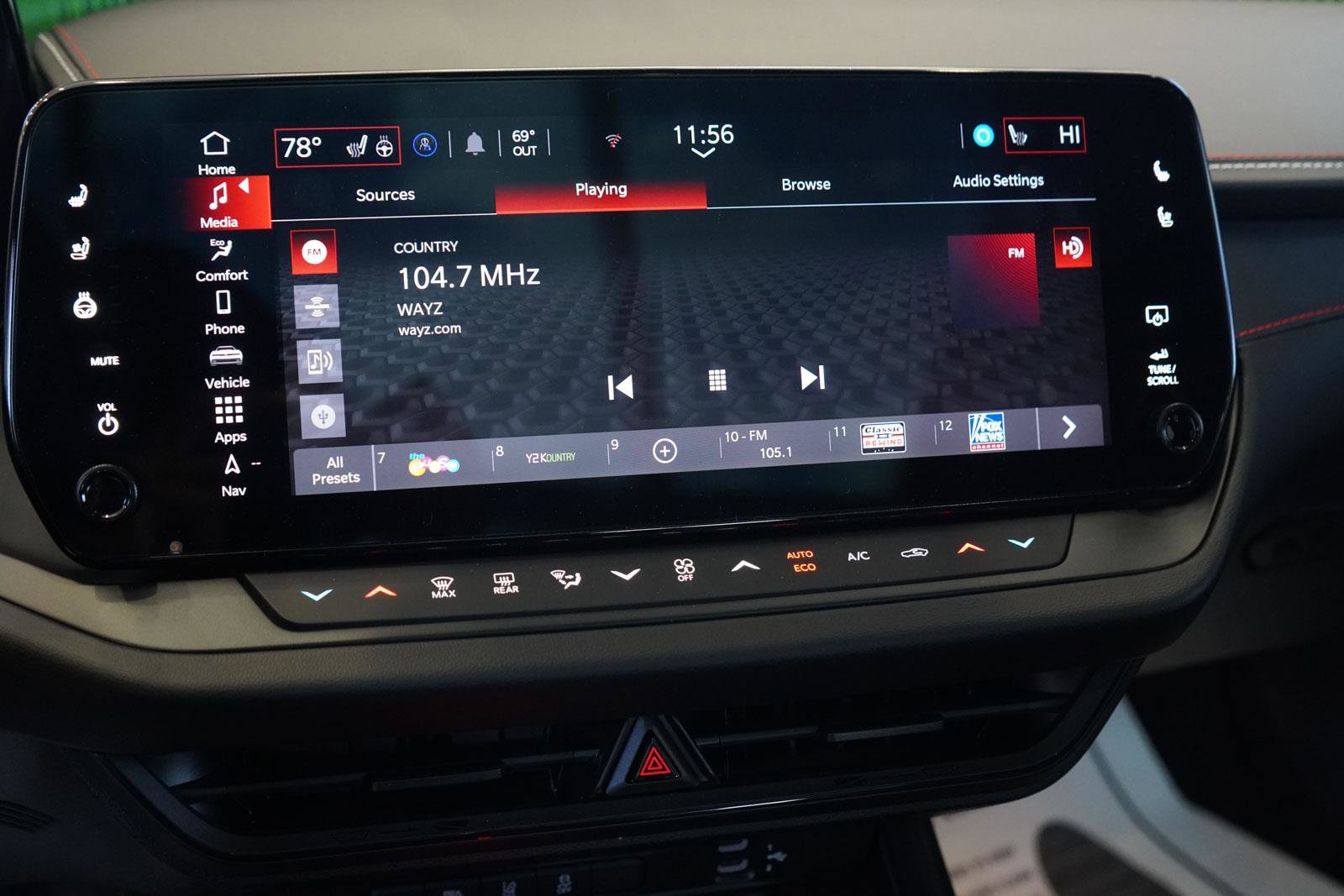 Used 2024 Dodge Charger Daytona R/T w/ Plus Group image 15