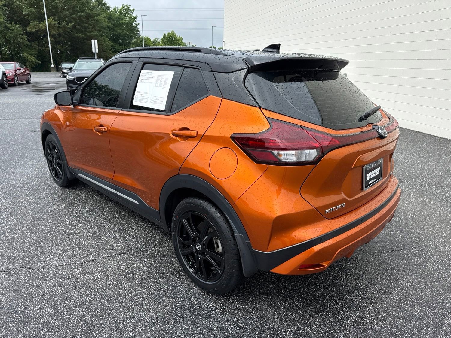 Used 2022 Nissan Kicks SR w/ Premium Package FWD image 5