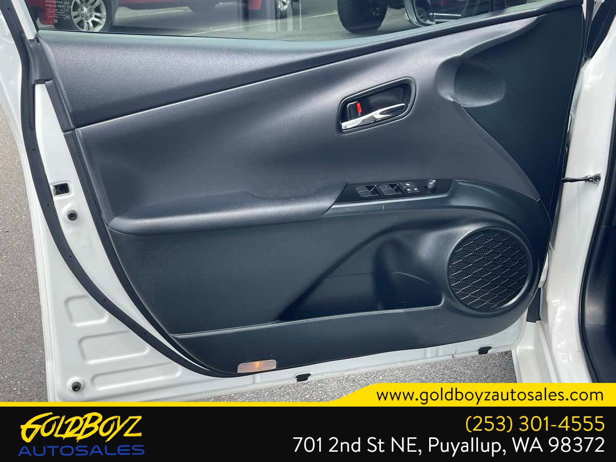 Used 2021 Toyota Prius FWD image 11