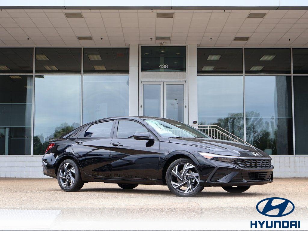 New 2025 Hyundai Elantra Sport image 1