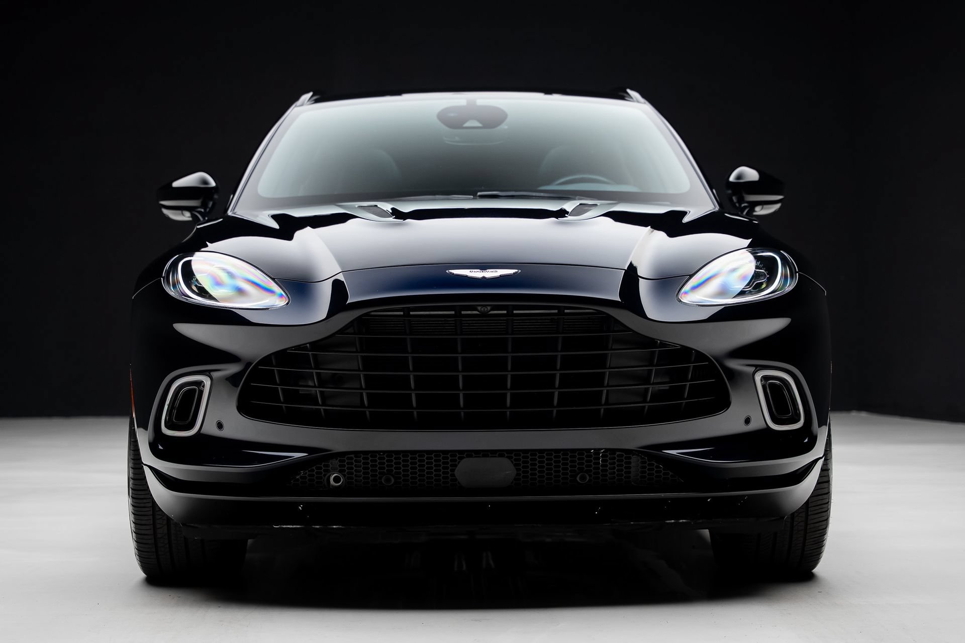 Used 2021 Aston Martin DBX AWD/4WD image 8