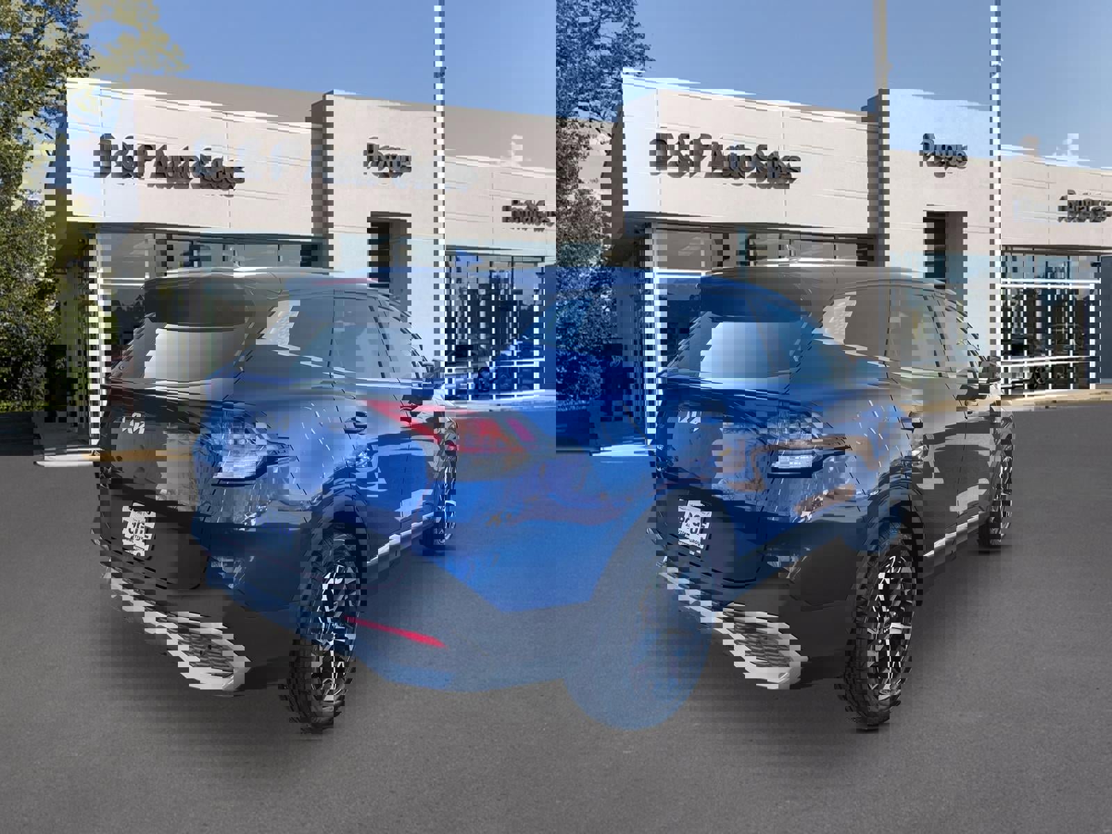 Used 2023 Kia Sportage EX image 2