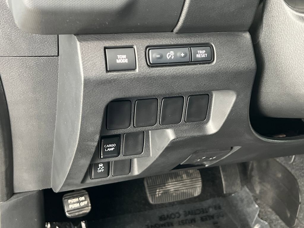 Used 2022 Nissan Frontier SV image 33