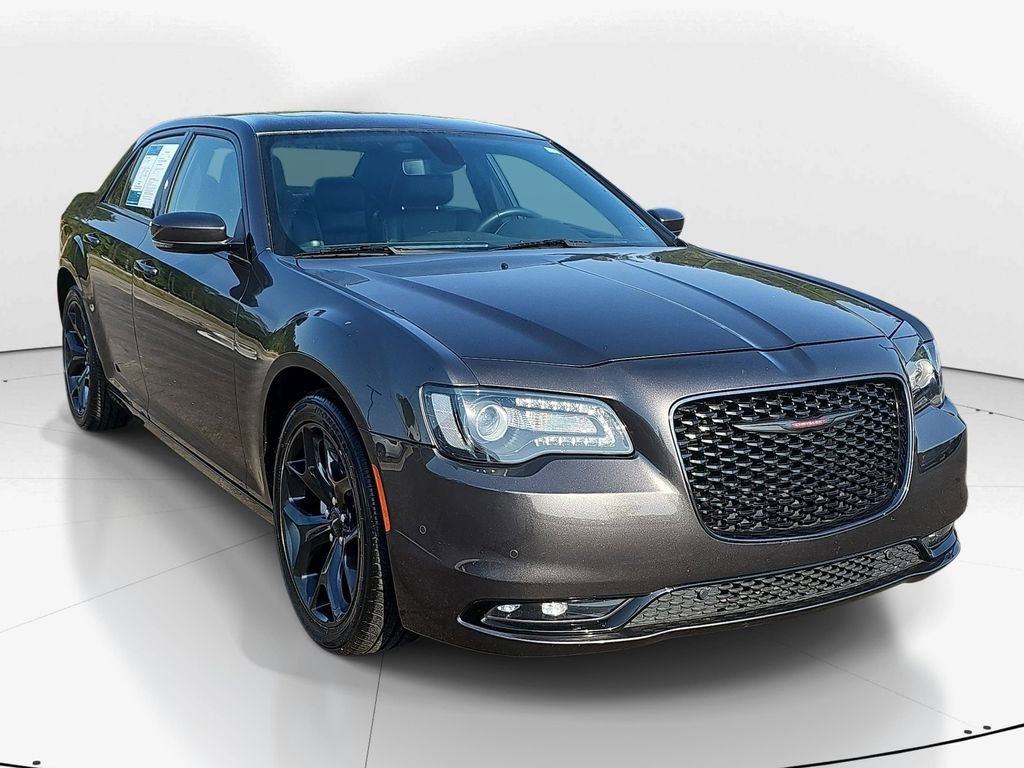 Used 2023 Chrysler 300 S RWD image 2
