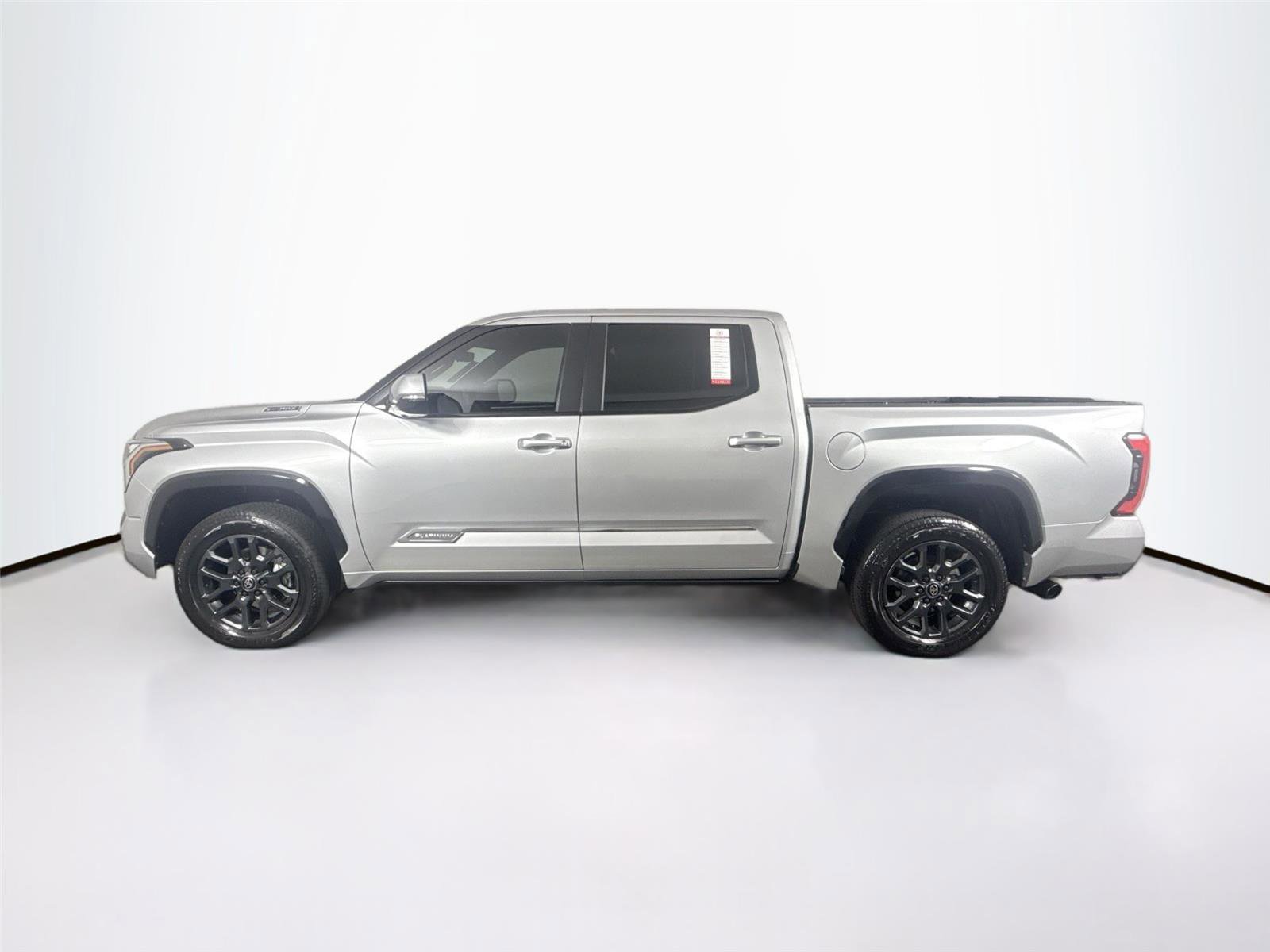 Used 2025 Toyota Tundra Platinum image 9