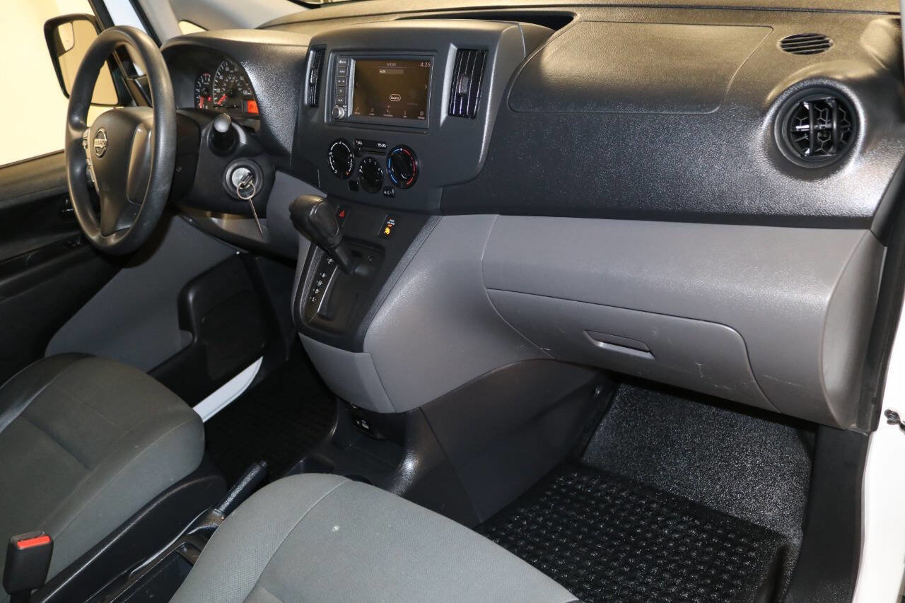 Used 2020 Nissan NV200 S w/ Back Door Glass Package image 60