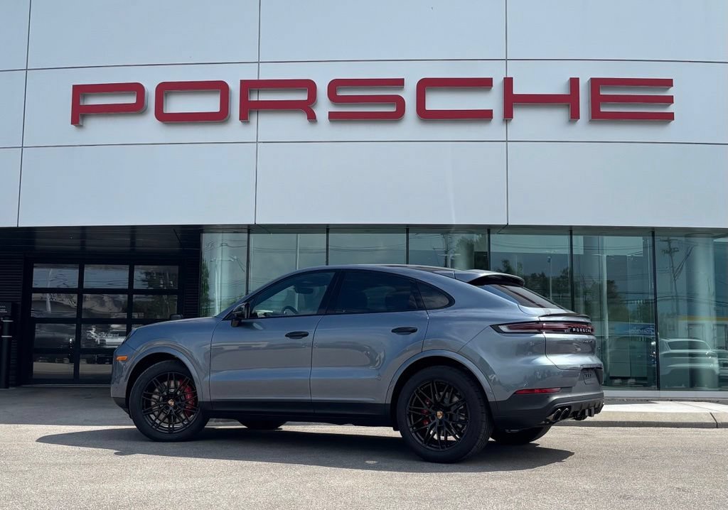 New 2026 Porsche Cayenne S AWD/4WD image 3