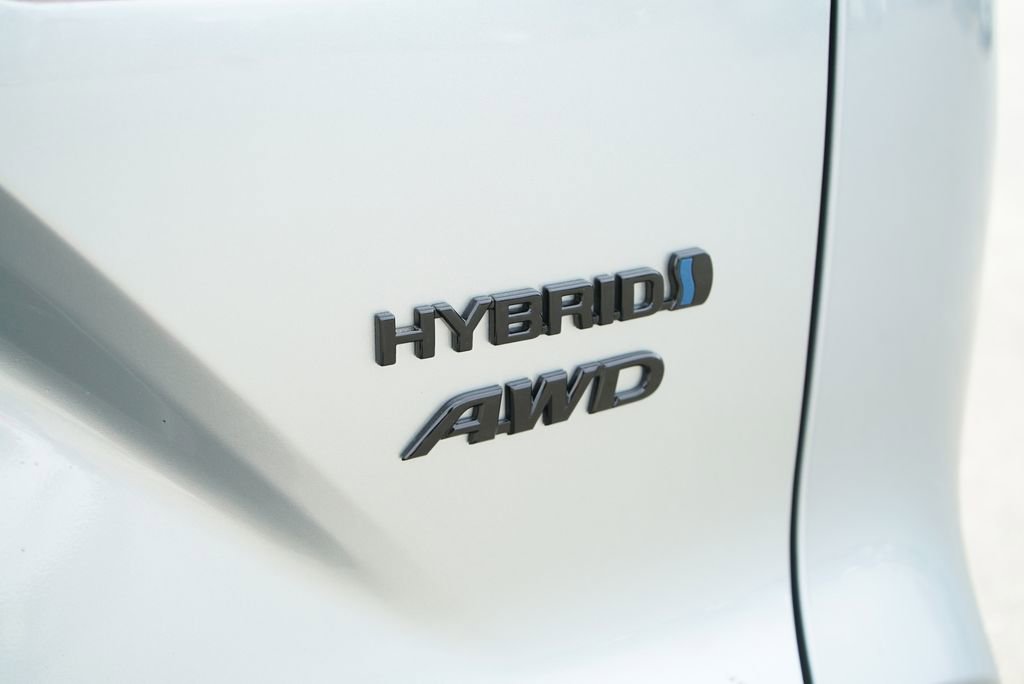 Used 2024 Toyota Corolla Cross S AWD/4WD image 18