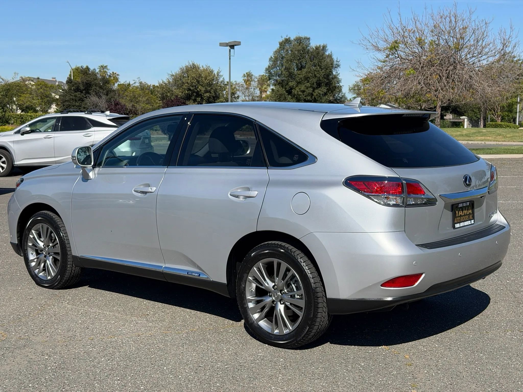 Used 2013 Lexus RX 450h FWD w/ Navigation Pkg image 3