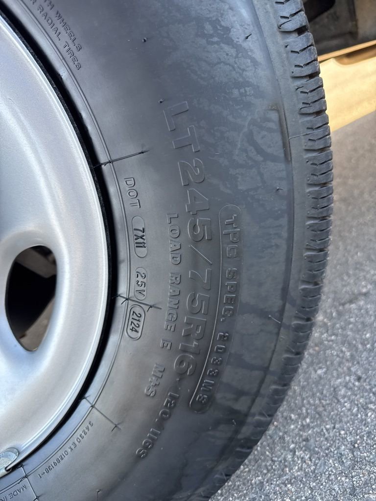 Used 2024 Chevrolet Express 3500 LS image 29