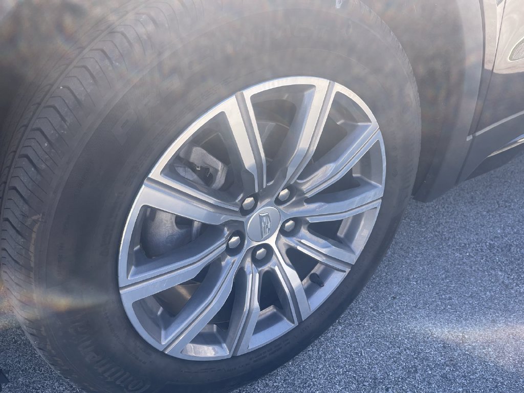 Used 2020 Cadillac XT4 Sport w/ Sun And Sound Package AWD/4WD image 2