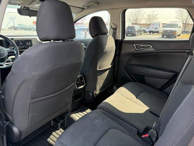 Used 2023 Kia Sportage LX image 32