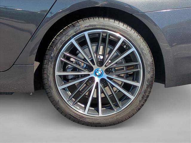Used 2023 BMW 530e w/ Convenience Package image 24