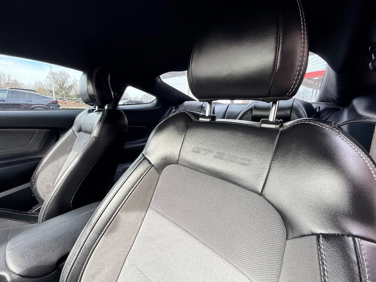 Used 2020 Ford Mustang Shelby GT350 w/ Technology Package image 22