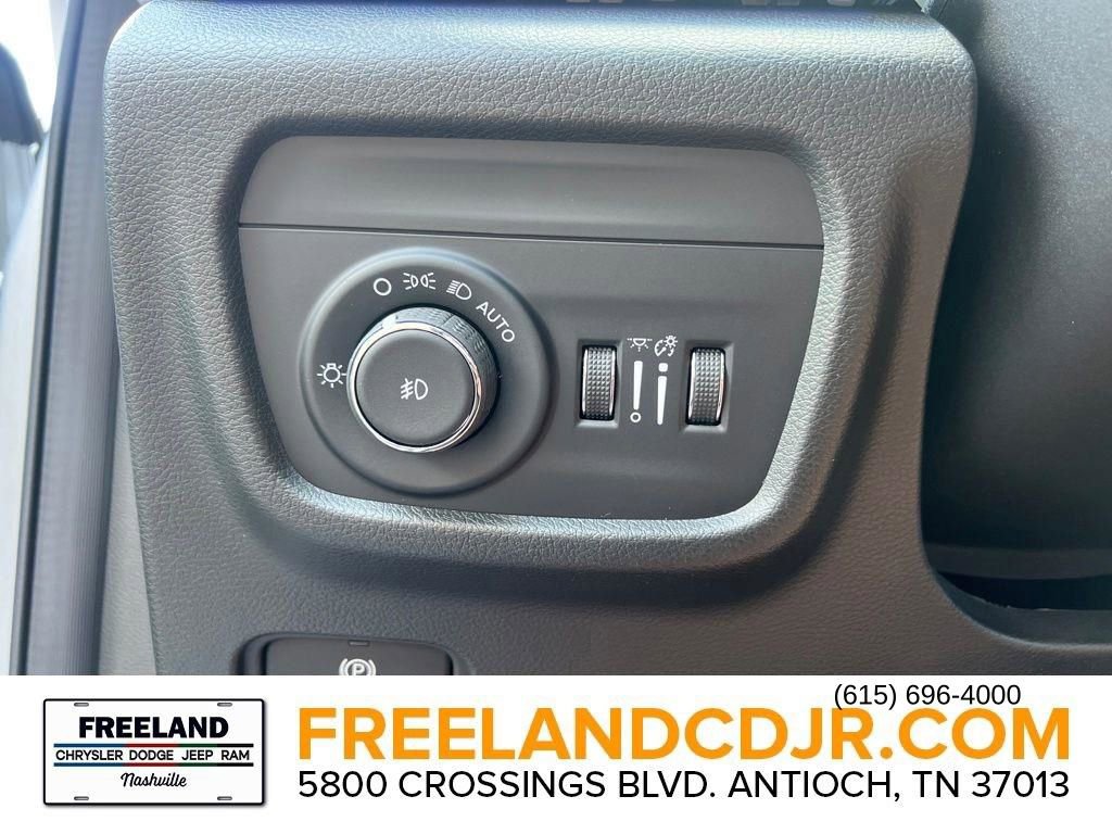 New 2025 Jeep Grand Cherokee L Overland w/ Luxury Tech Group IV image 20