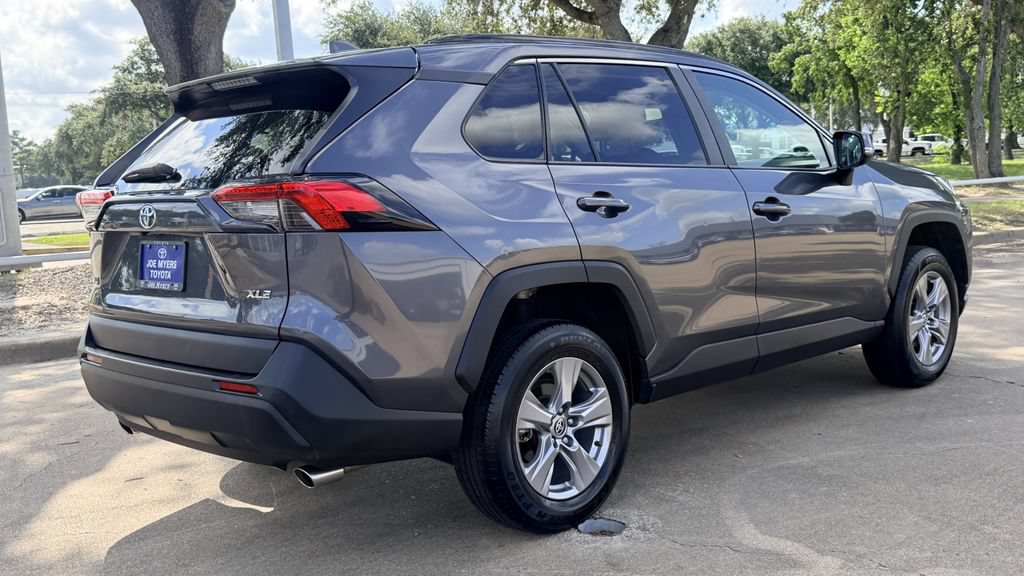 Used 2025 Toyota RAV4 XLE FWD image 7