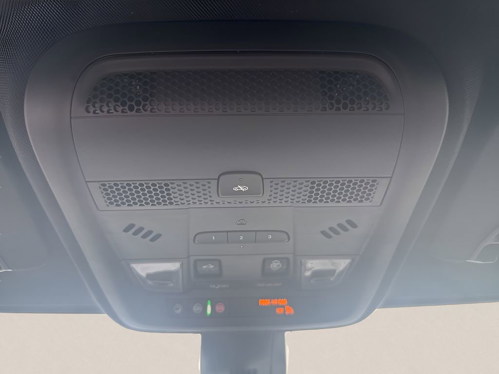 Used 2025 Cadillac XT5 Premium Luxury image 29