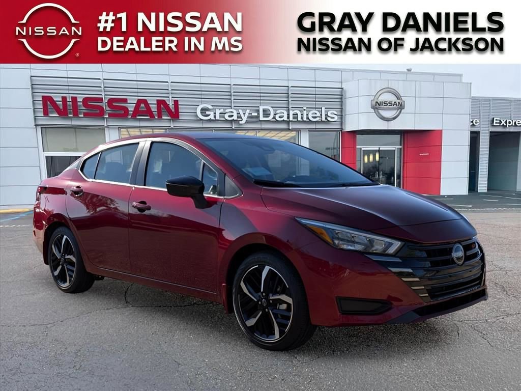 New 2025 Nissan Versa SR w/ Trunk Package