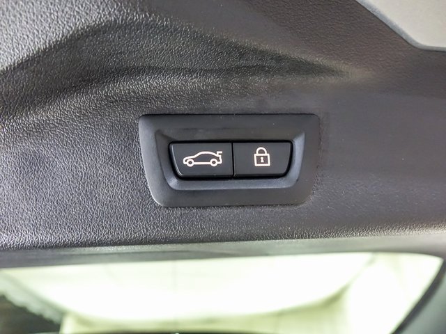 Used 2023 BMW X7 M60i w/ Executive Package image 31