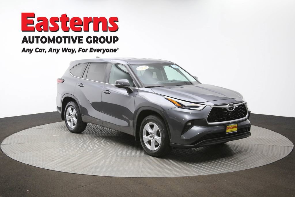 Used 2024 Toyota Highlander LE image 50