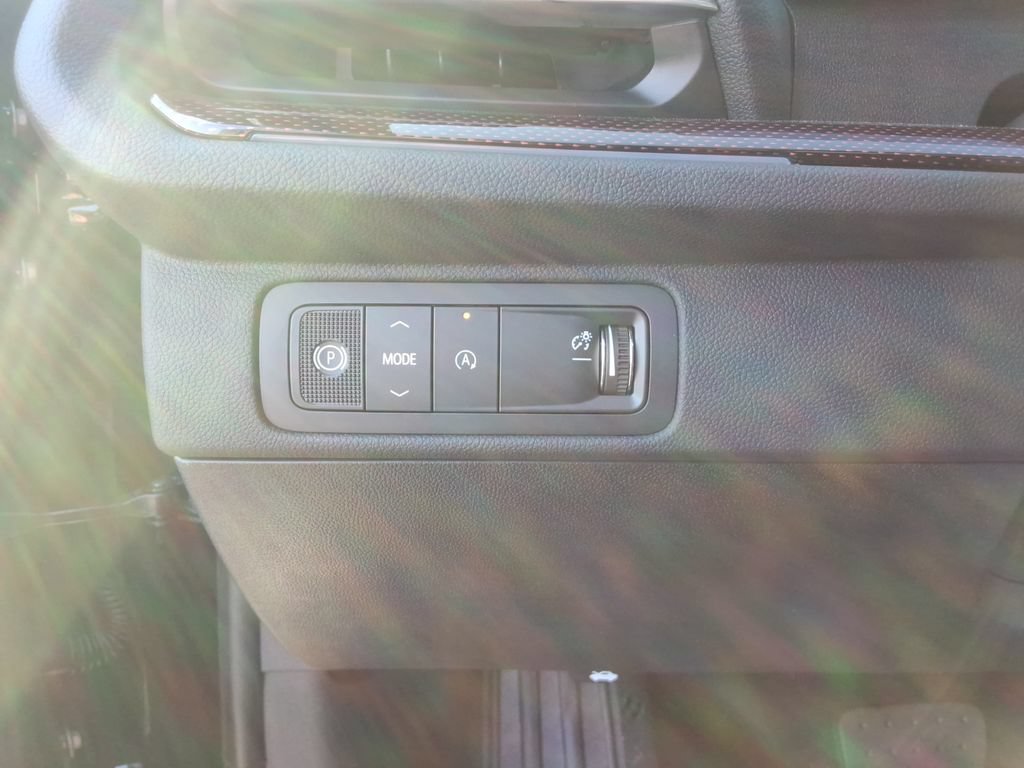 New 2027 Chevrolet Traverse RS FWD image 33