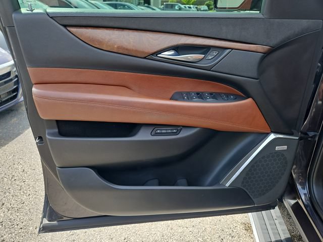 Used 2015 Cadillac Escalade ESV Premium AWD/4WD image 18