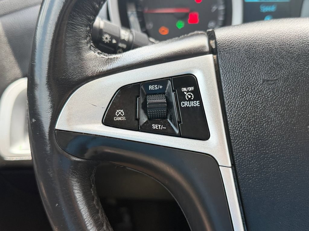 Used 2016 Chevrolet Equinox LTZ w/ Enhanced Convenience Package FWD image 11